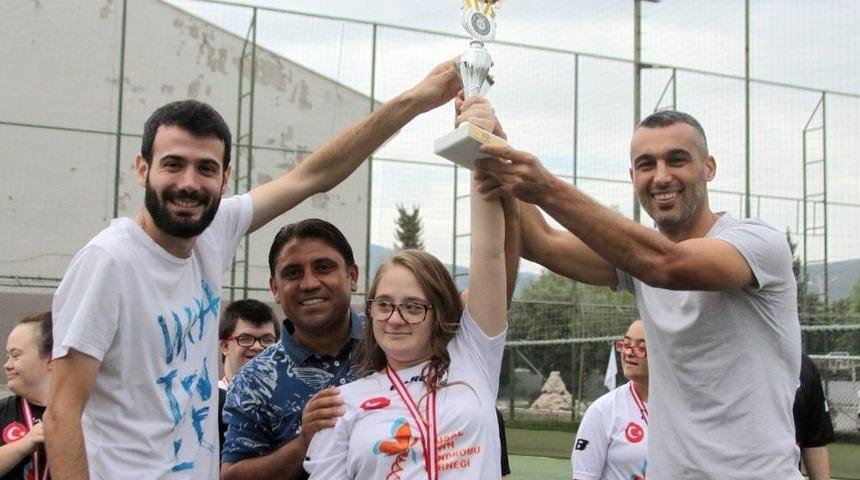 Altay’ın Yıldızlarından En Özel Kupa