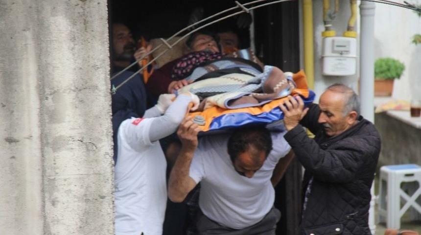 (özel) Evde Mahsur Kalan Kilolu Kadını İtfaiye Kurtardı