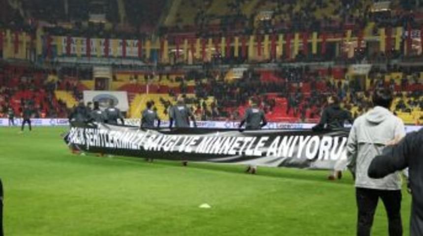 Beşiktaş Şehitleri Andı