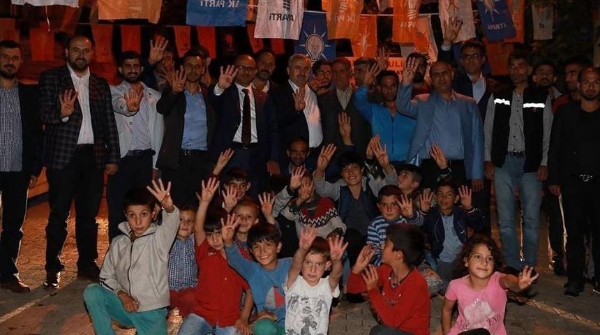 Başkan Baran, Yukarı Hereke&rsquo;de Vatandaşlarla Bir Araya Geldi