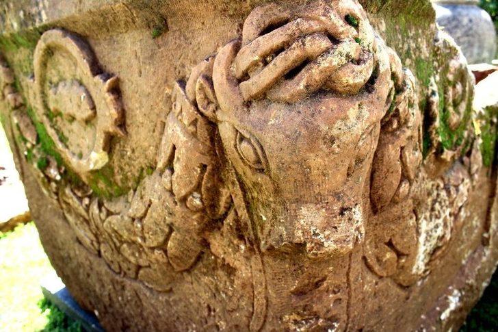 Boğa Başlı 1700 Yıllık Lahit Bulundu G1