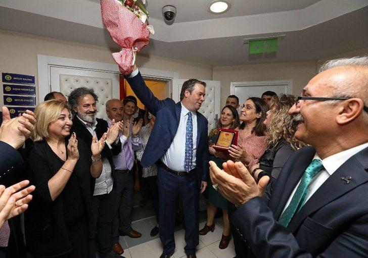 Başkan Piriştina’yı Duygulandıran Sürpriz G4