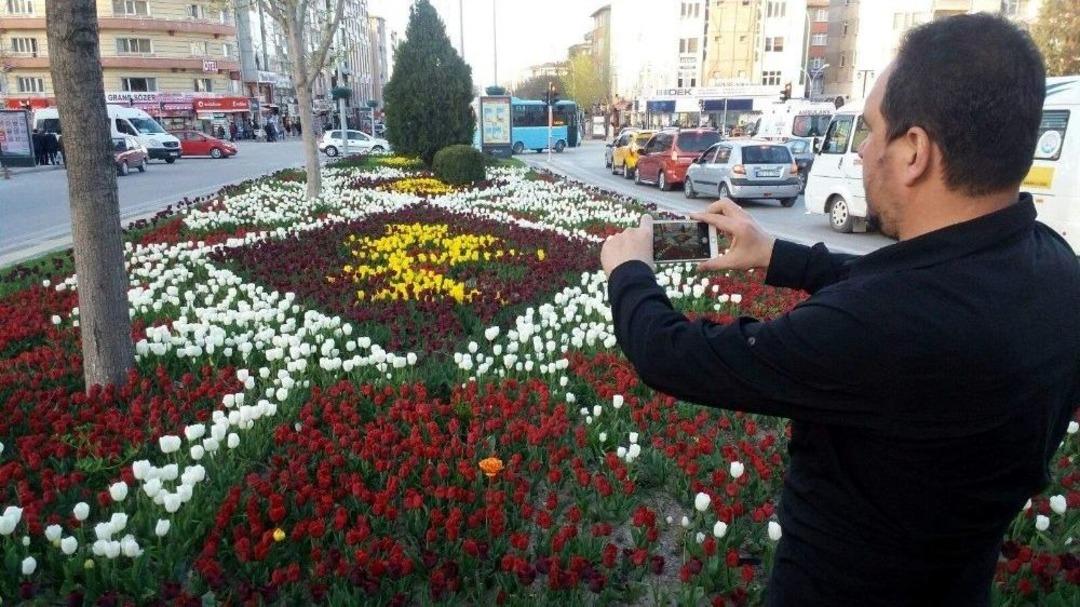 K&uuml;tahya &Ccedil;i&ccedil;ek A&ccedil;tı