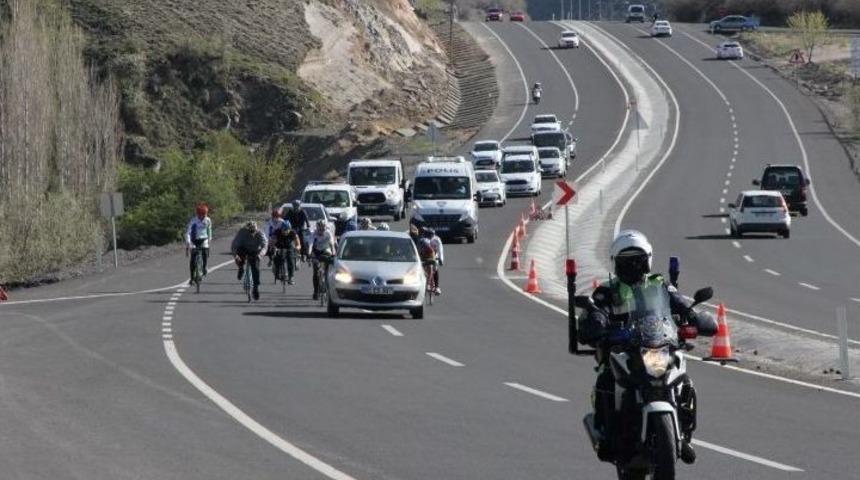 Polis Haftası Dolayısıyla Bisiklet Yarışması Yapıldı