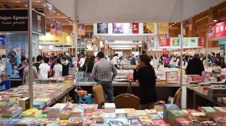 Kepez Kitap Fuarı Hafta Sonu 90 Yazarı Ağırlayacak
