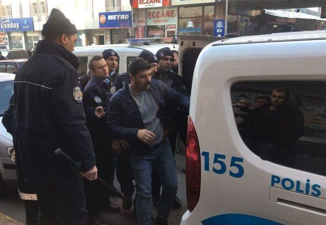 Erzurum’da İki Grubun Kavgası Trafiği Kilitledi