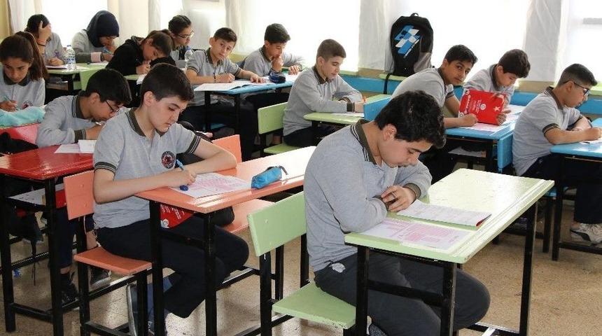 &Ouml;ğrencilere İstiklal Marşı Konulu &Ouml;d&uuml;ll&uuml; Deneme Sınavı