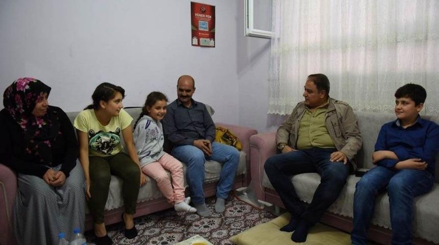 Vali Tekinarslan Vatandaşlar İle İftar A&ccedil;ıyor