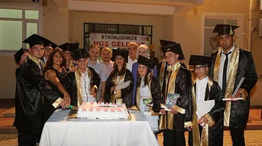 &Ouml;zel &Ouml;ğrencilere, &Ouml;zel Mezuniyet Gecesi