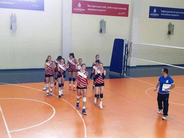 Ayvalıkgücü Voleybolda Pupa Yelken Gidiyor