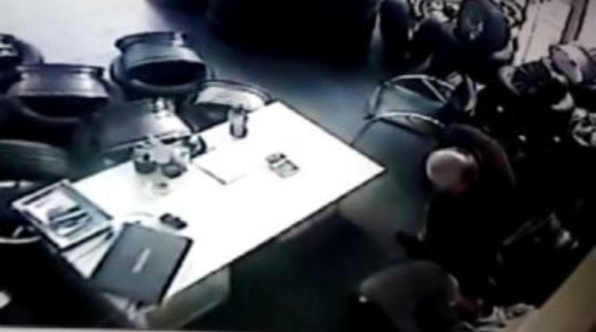 (özel Haber) Çantasının Çalındığını Bankadan Gelen Sms İle Anladı