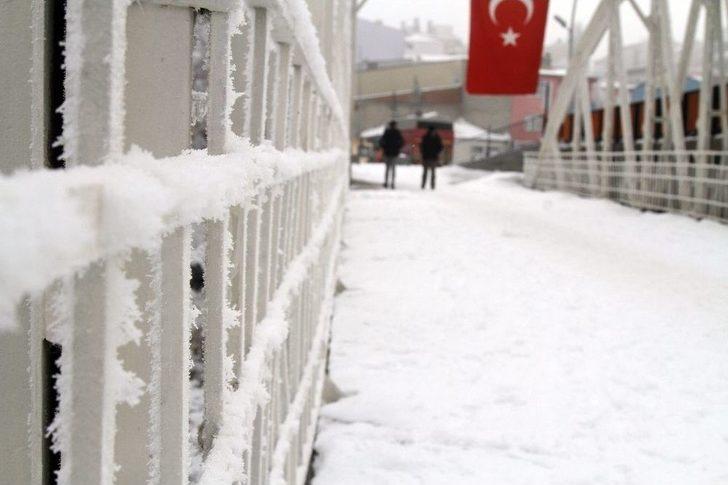 Ardahan’da Soğuk Hava Dondurdu G2