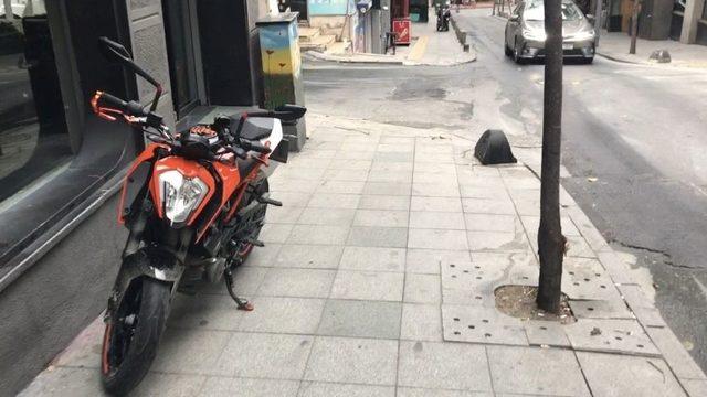 (özel Haber) Şişli’de Ticari Taksi Motosikletliye Böyle Çarptı