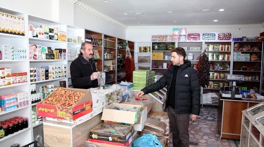 Ahlat&rsquo;ta Bitkisel &Ccedil;ay Satışları Arttı