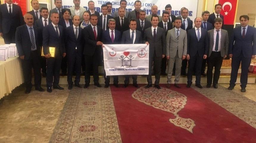 Mardin&rsquo;de 481 Okula Beyaz Bayrak