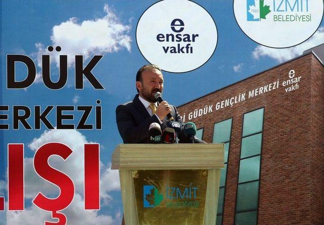 İzmit’te Konuşan Bilal Erdoğan: