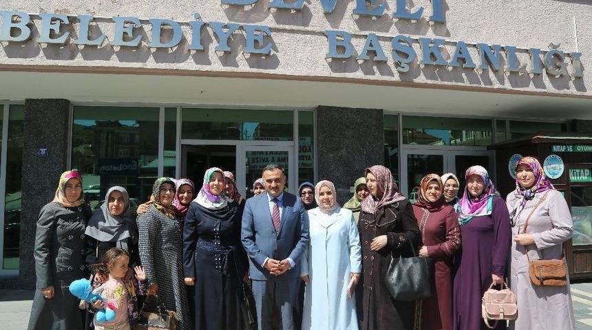 Ak Partili Kadınlar Başkan Cabbar&rsquo;ı Ziyaret Etti