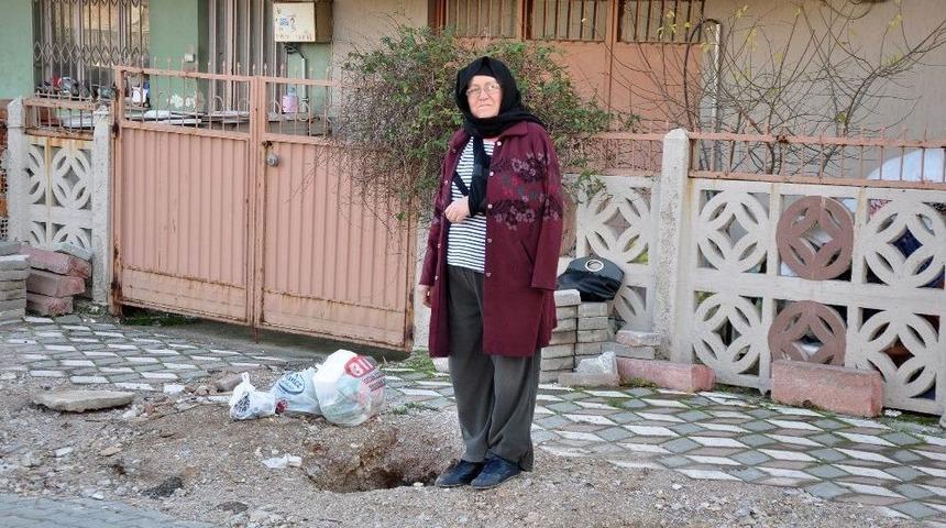 (&ouml;zel Haber) Kapatılmayan &Ccedil;ukura D&uuml;şen Kadın Yaralandı