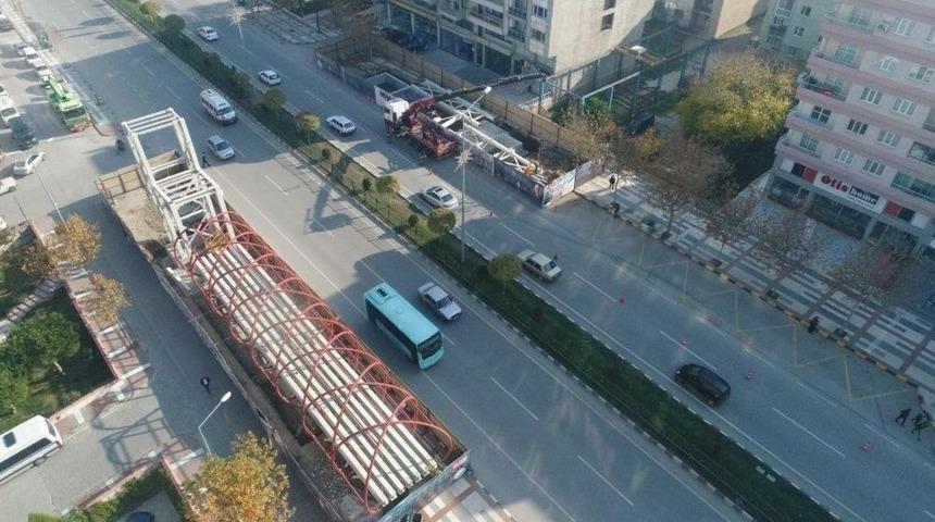 &Uuml;st Ge&ccedil;itte &Ccedil;alışmalar Devam Ediyor