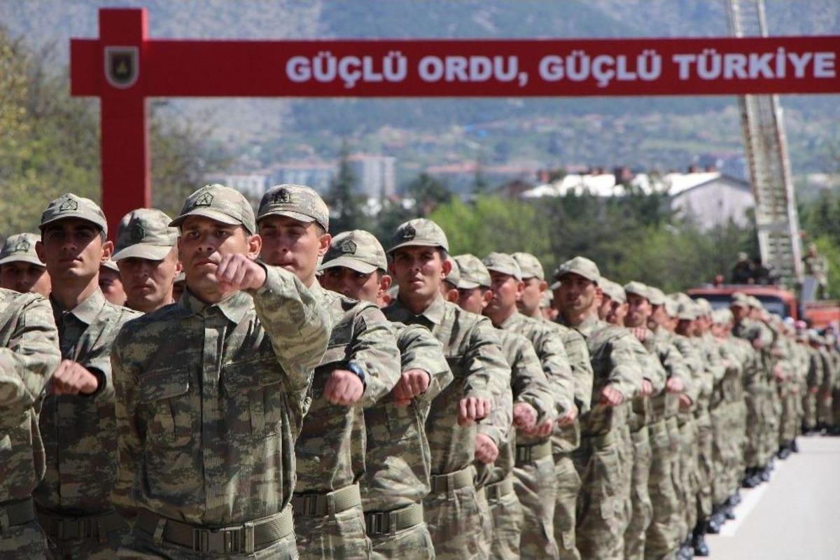 Yemin T&ouml;renine "şehitler &Ouml;lmez, Vatan B&ouml;l&uuml;nmez" Sloganıyla Geldiler