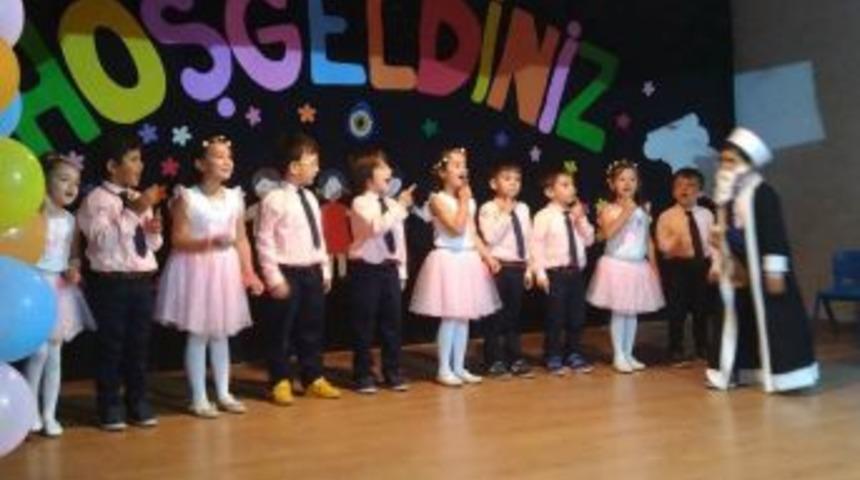 &Ouml;ğrencilerden Tiyatro G&ouml;sterisi