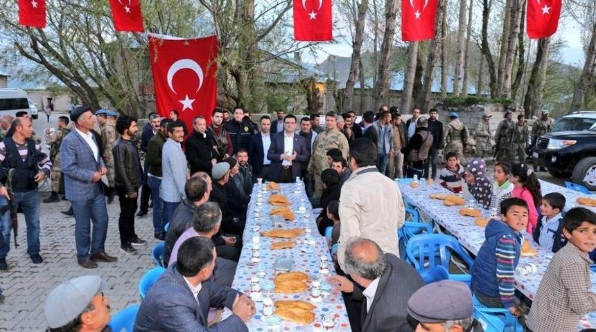 G&uuml;rpınar Belediyesinden &ldquo;kardeşlik&rdquo; Sofrası