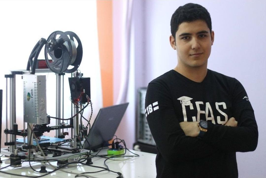 18 Yaşındaki Liseli 3 Boyutlu Yazıcı &Uuml;retti