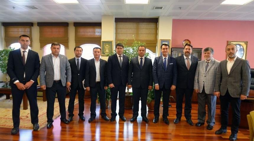 &Ouml;zbeklerin Fetih Şenliği Heyecanı