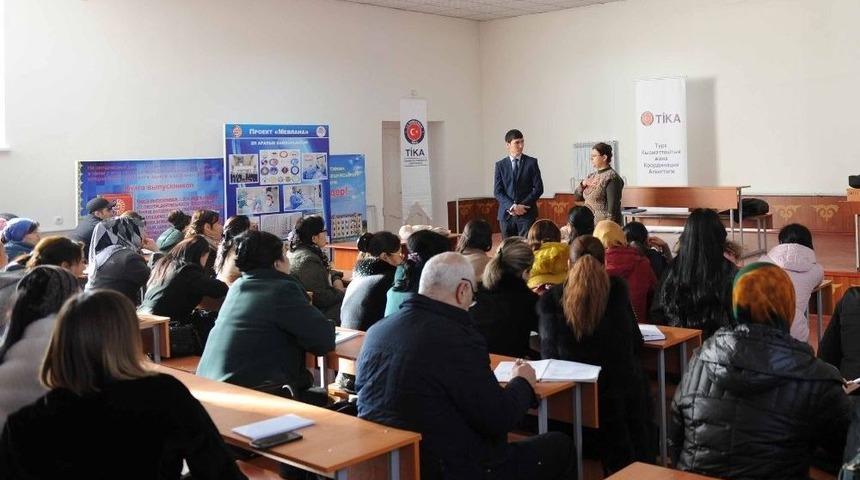 Tika&rsquo;dan Kırgız Sağlık Personeline Eğitim