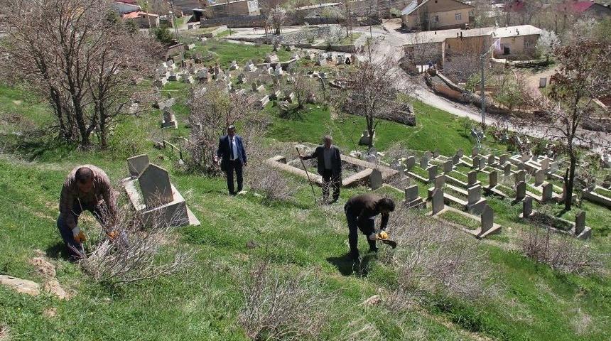 Bitlis Belediyesinden Bahar Temizliği