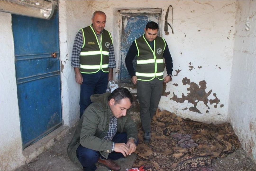 Yaralı K&ouml;peğe Bakan G&ouml;n&uuml;ll&uuml;ye Teşekk&uuml;r Ziyareti