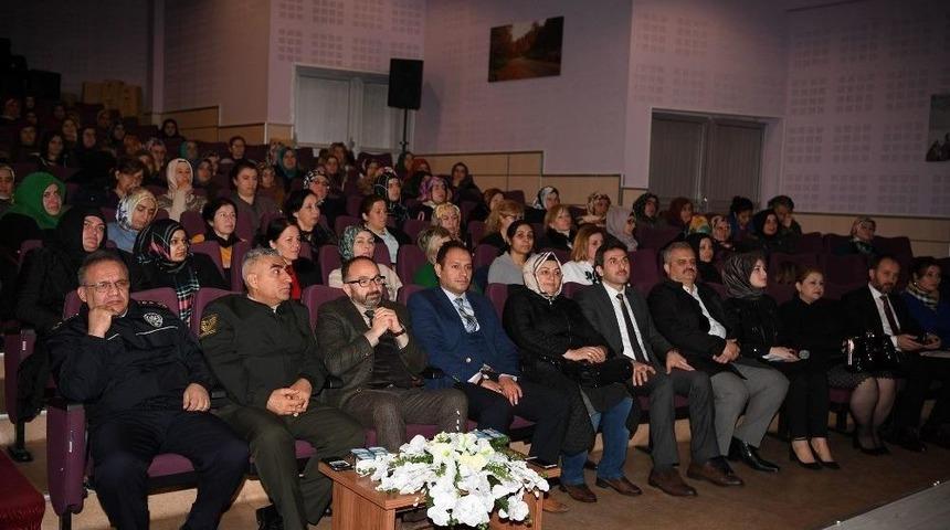 Başkan &Uuml;z&uuml;lmez, &ldquo;anne-baba Okulu A&ccedil;acağız&rdquo;