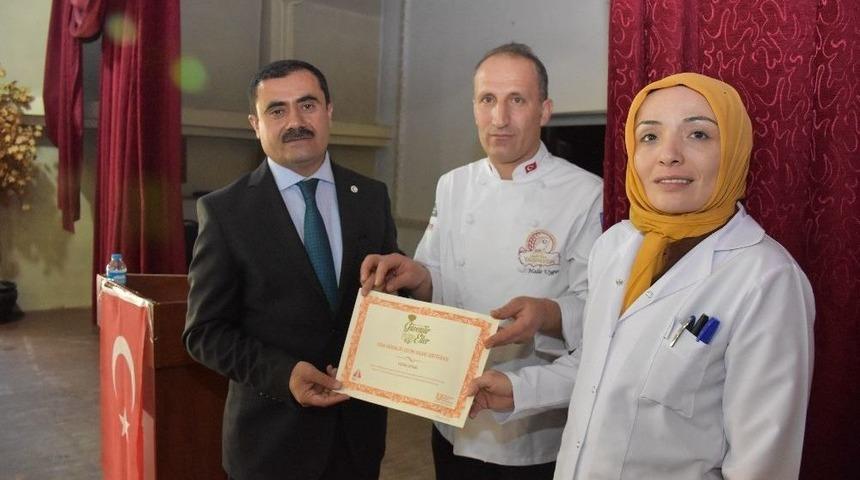 Muş’ta 100 Öğrenciye Sertifika Takdimi