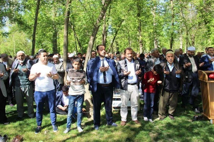 Bismilliler Yağmur Duasına Çıktı G2