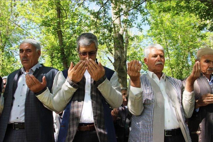 Bismilliler Yağmur Duasına Çıktı G4