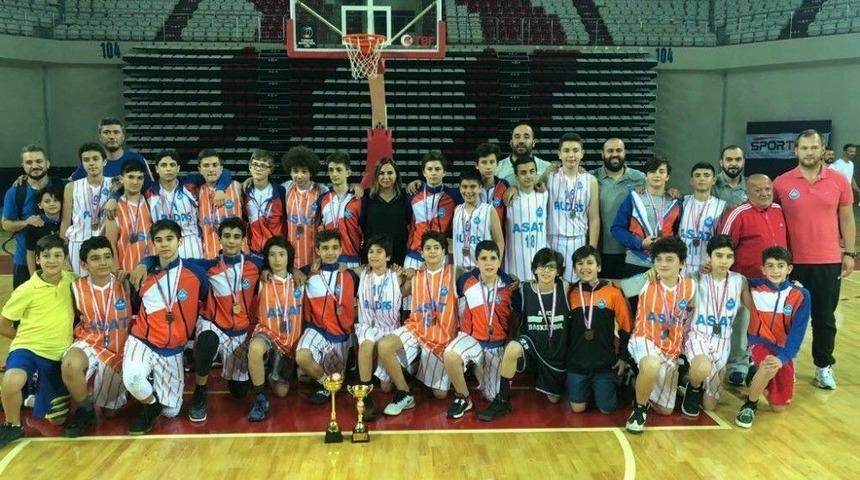 Asat, Basketbolda Kupaları Topladı