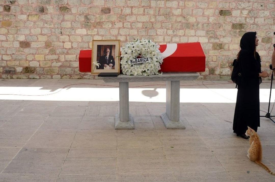 Prof. Dr. Eyice İle Merhum Necmettin Erbakan&rsquo;ın Eniştesi Son Yolculuğuna Uğurlandı