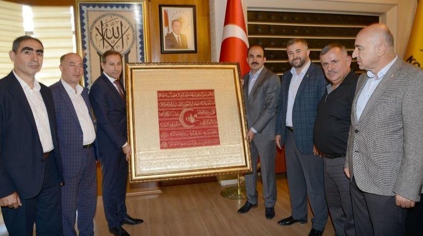 Esnaf Odalarından Başkan Altay&rsquo;a Ahilik Sancağı