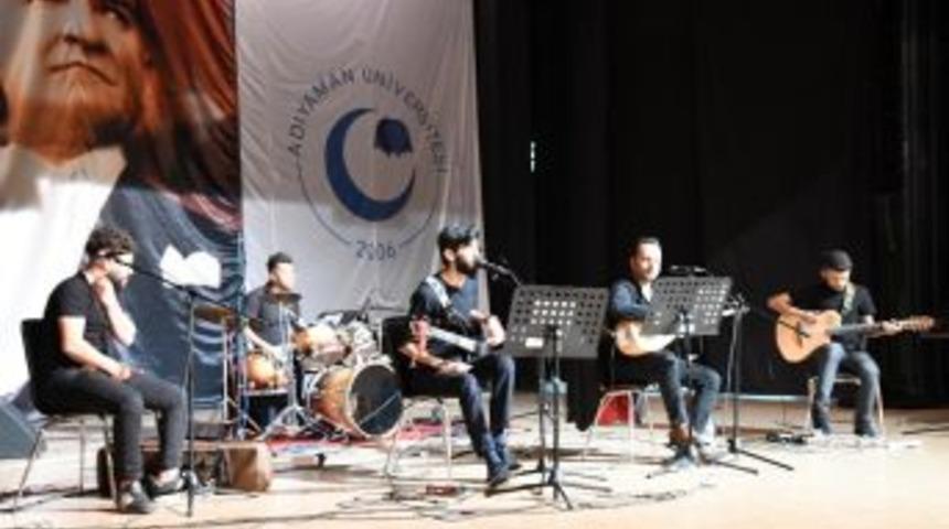 &Ouml;ğrenciler Yıl Sonu Moral Konseri D&uuml;zenledi