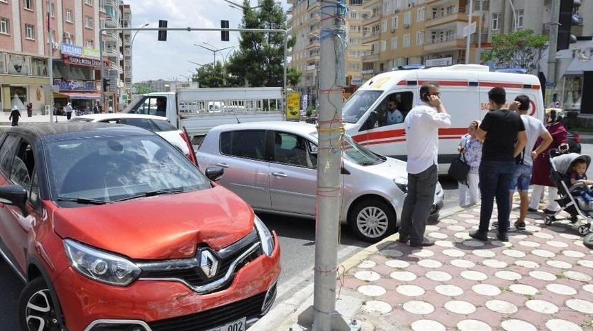 Diyarbakır&rsquo;da Trafik Kazası: 1 Yaralı