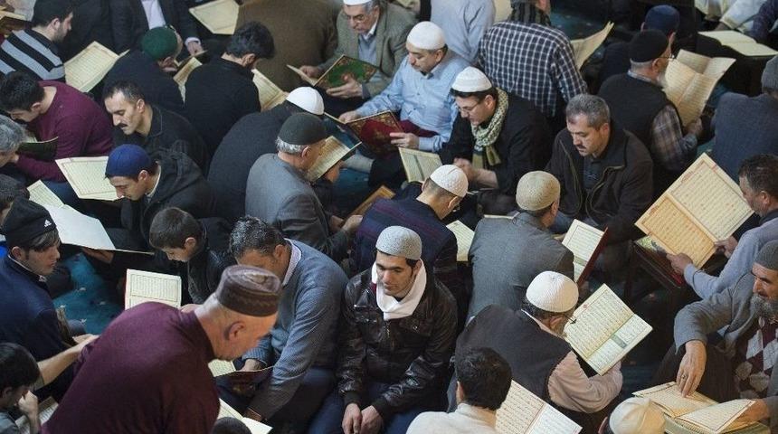 1001 Hatim Programı Cuma G&uuml;n&uuml; Başlıyor