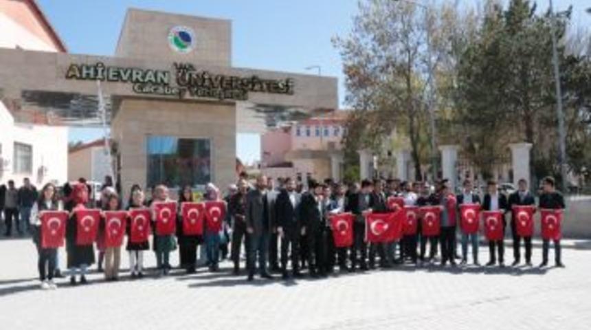 Ak Parti Gen&ccedil;lik Kollarından &rsquo;&uuml;niversitelerde Ter&ouml;re Hayır&rsquo; &Ccedil;ağrısı