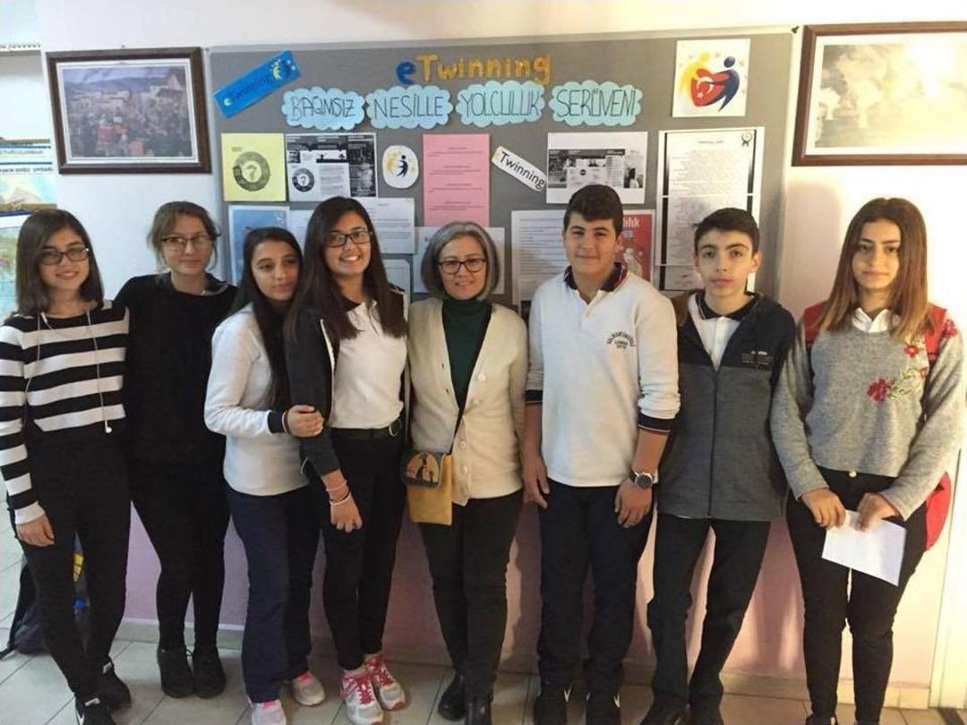 İngilizce &Ouml;ğretmenlerinden Bağımlılıkla Online M&uuml;cadele Projesi