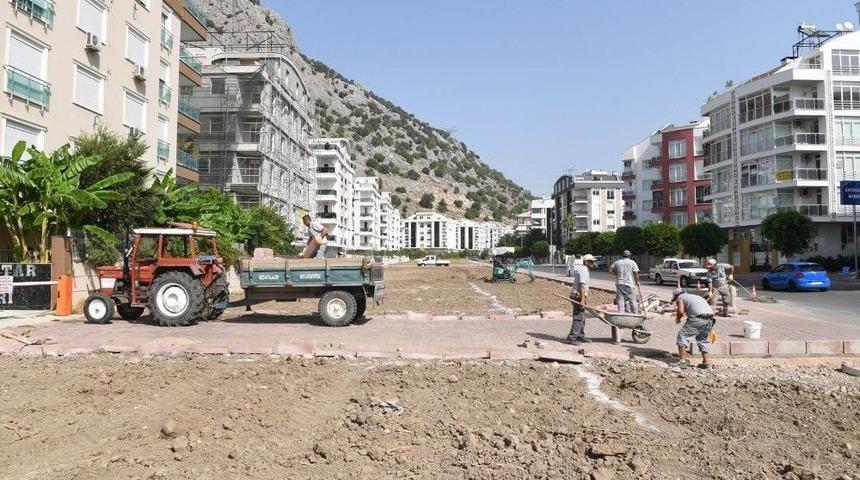 Konyaaltı Belediyesi&rsquo;nden Yeşil Alan &Ccedil;alışmaları