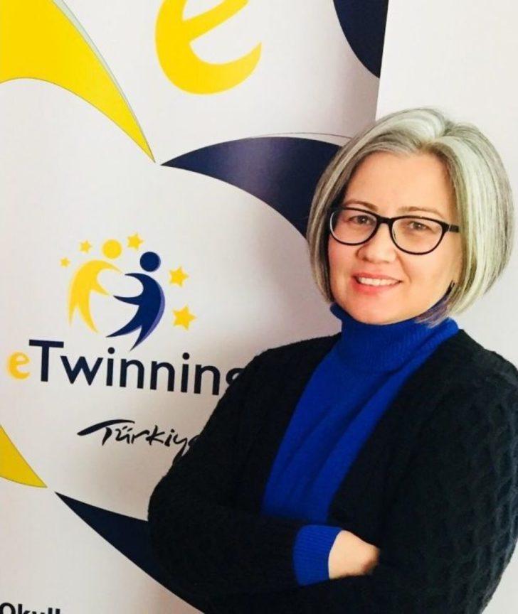 İngilizce Öğretmenlerinden Bağımlılıkla Online Mücadele Projesi G5