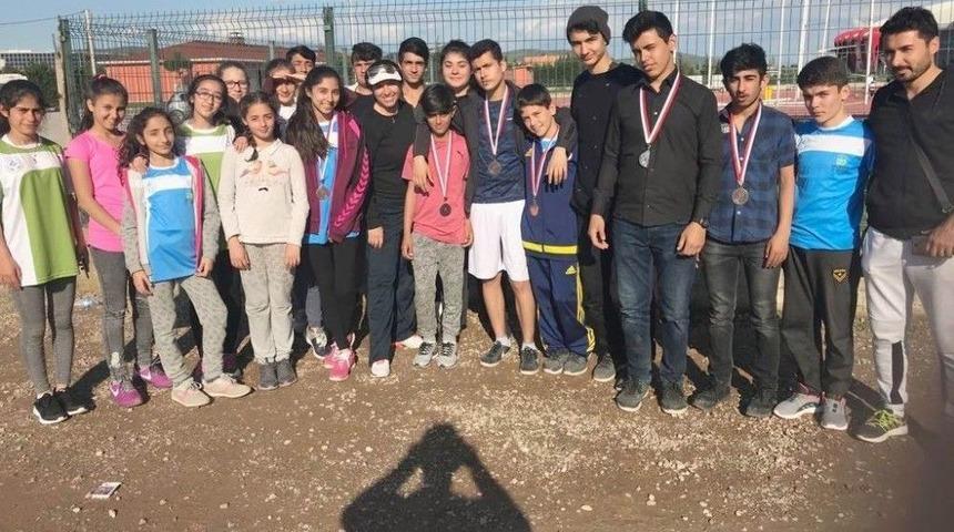 75. Yıl Ortaokulu Rekora Koşuyor