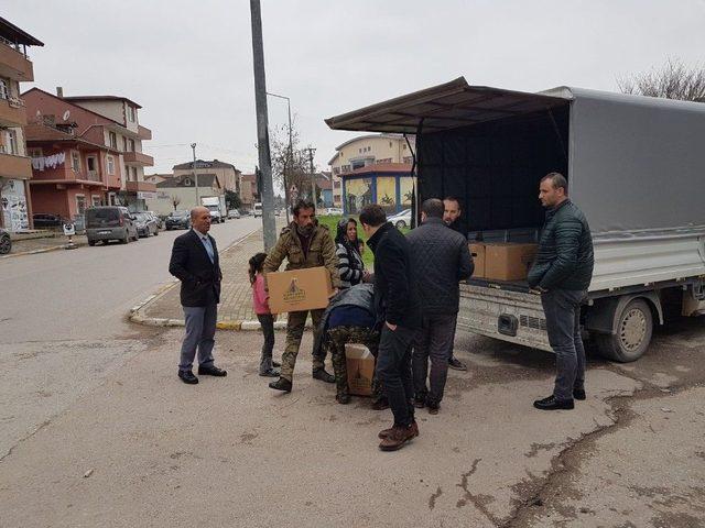 Kartepe’de Gıda Yardımları Sürüyor