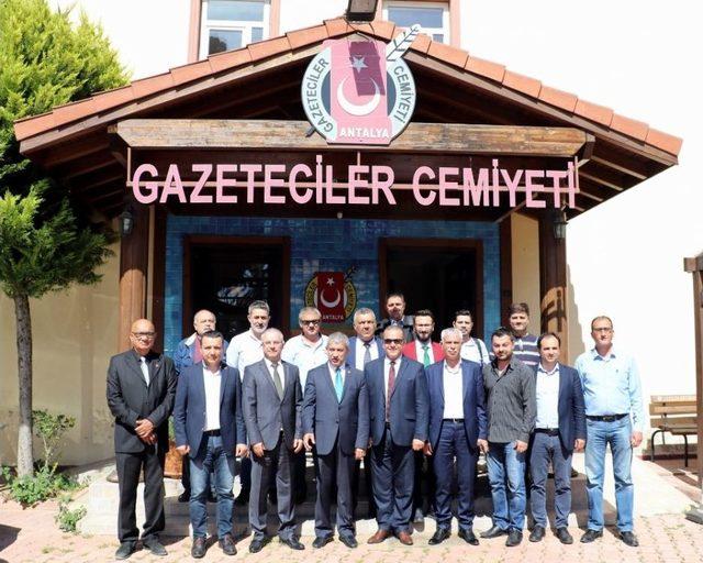 Antalya-girne Arası Gemi Seferleri Başlıyor