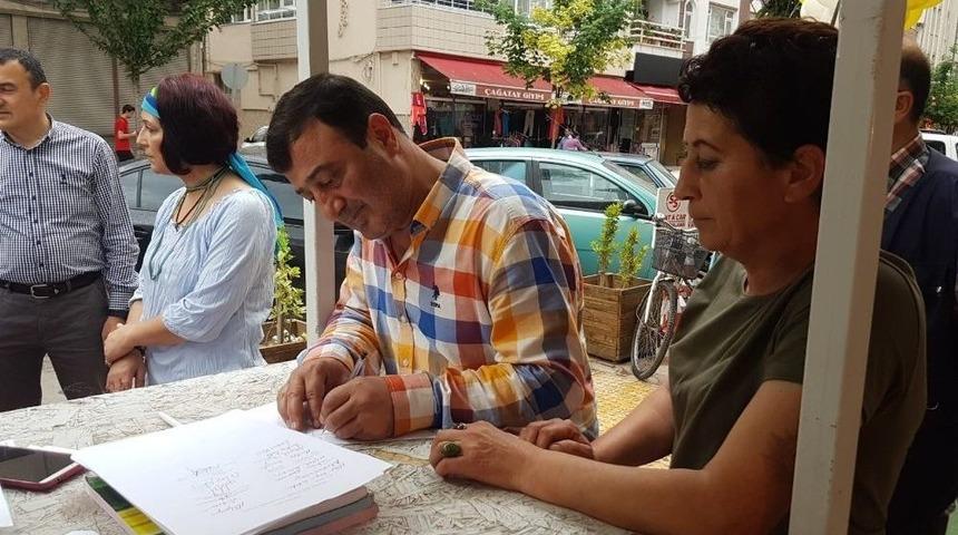 Gen&ccedil;lik Caddesi İ&ccedil;in İmza Kampanyası