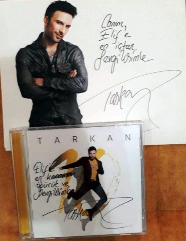 Megastar Tarkan’dan Alkışlanacak Davranış 1
